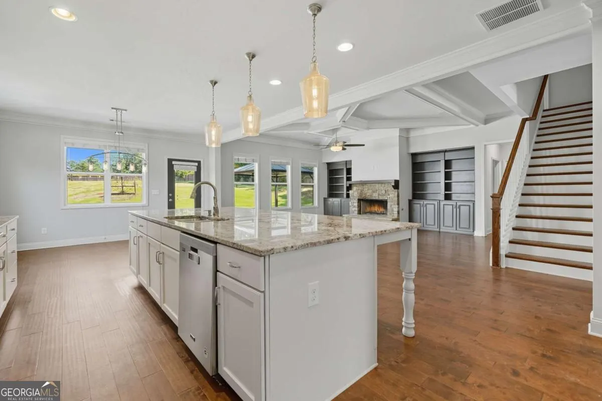 810 Eagle Crossing Drive
