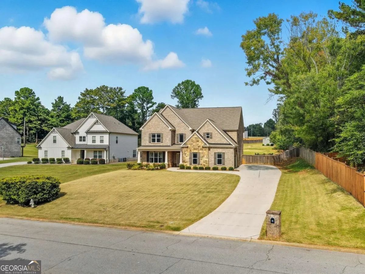 810 Eagle Crossing Drive
