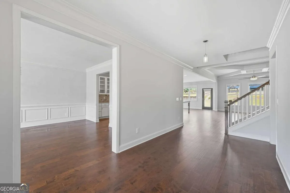 810 Eagle Crossing Drive