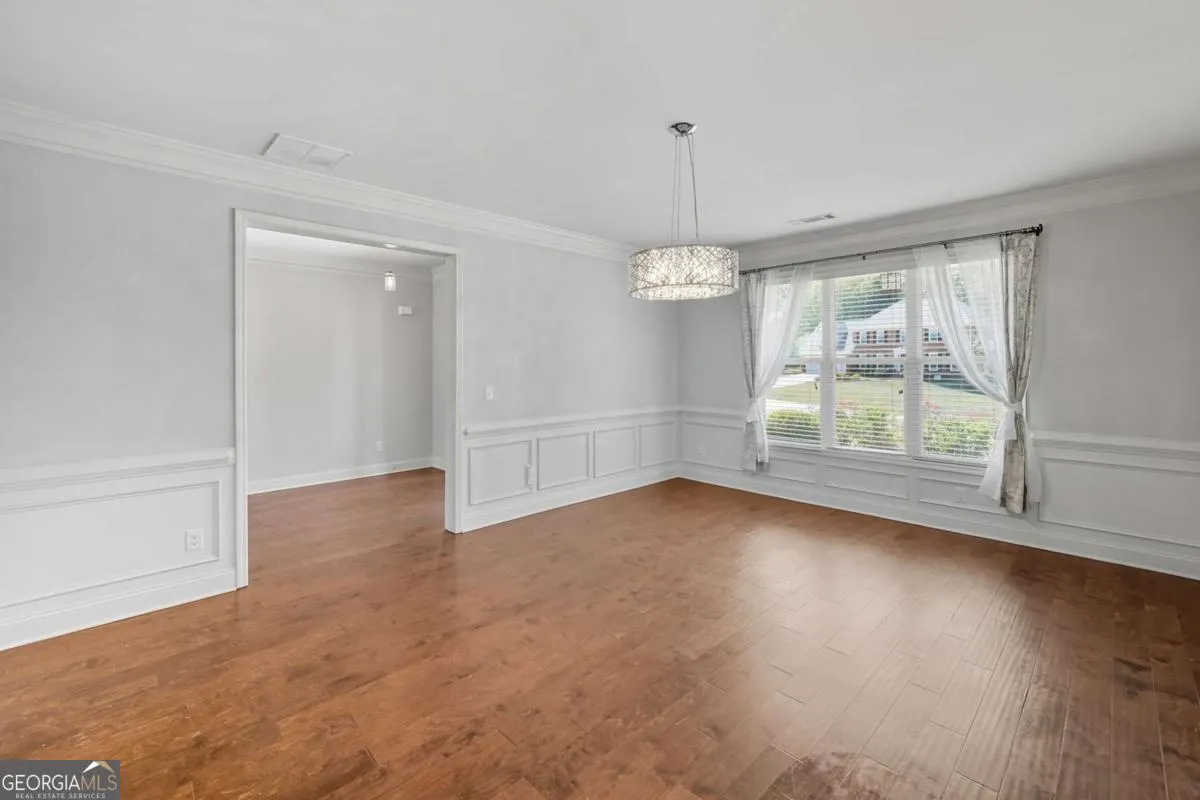 810 Eagle Crossing Drive