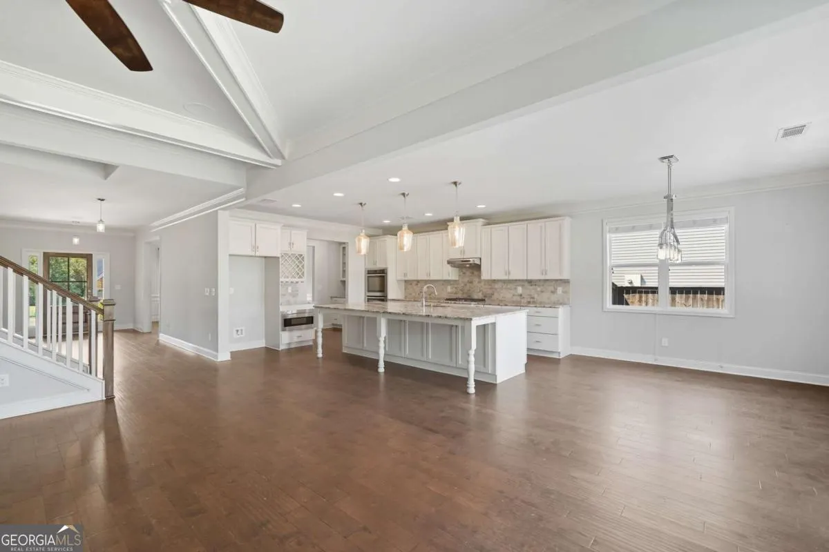 810 Eagle Crossing Drive