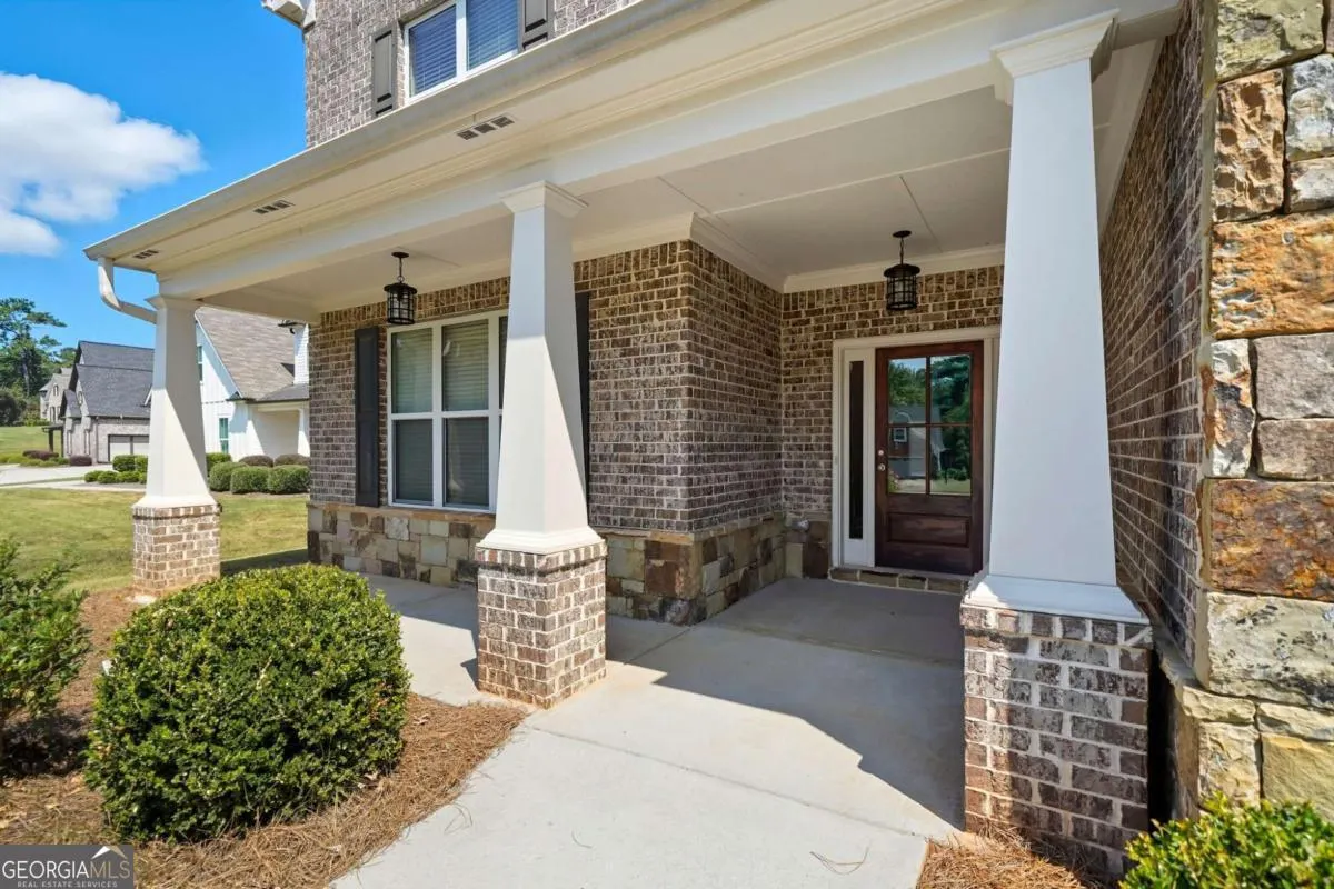 810 Eagle Crossing Drive