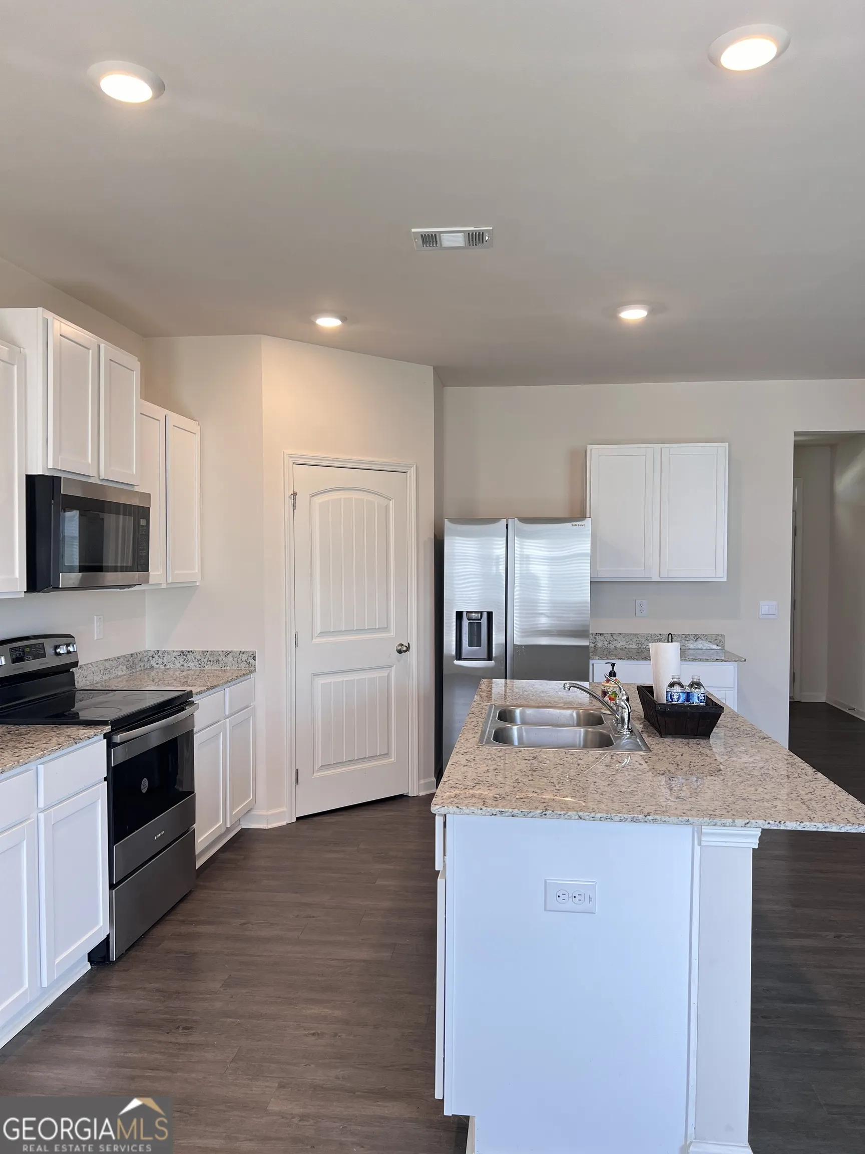 393 Walnut Grove Way