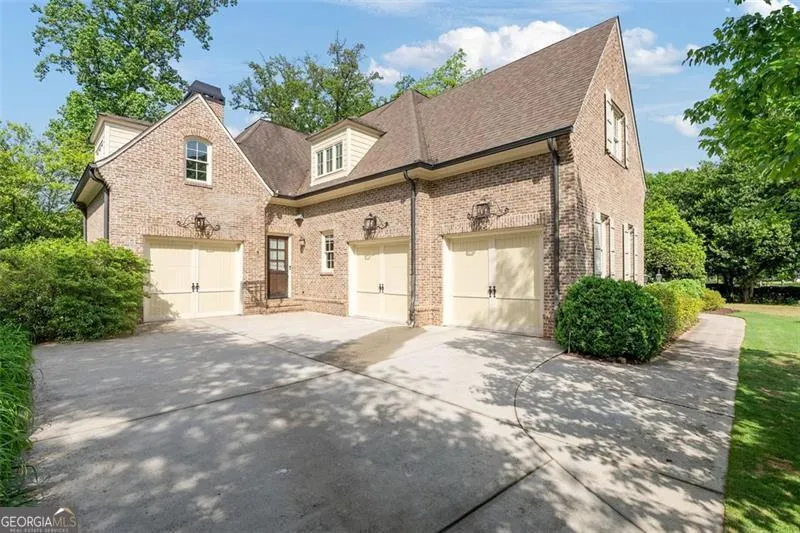 1740 Doncaster Drive