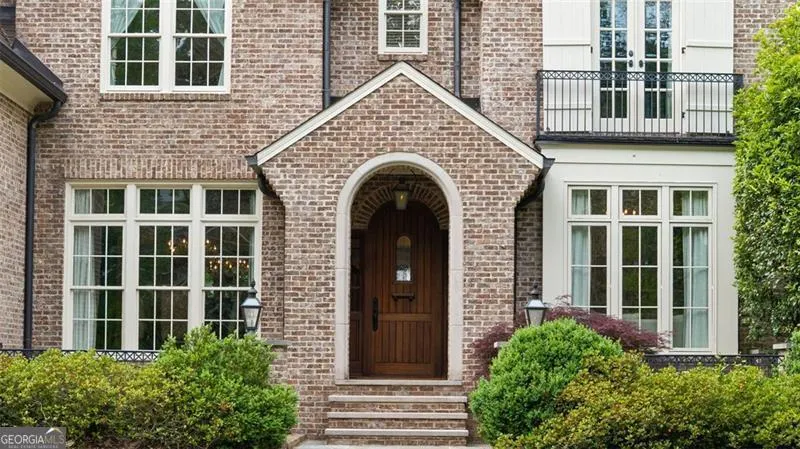 1740 Doncaster Drive
