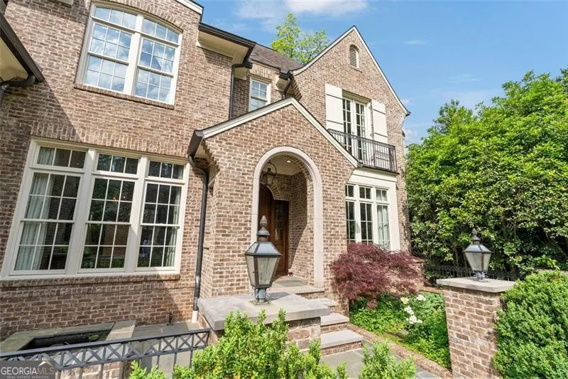 1740 Doncaster Drive