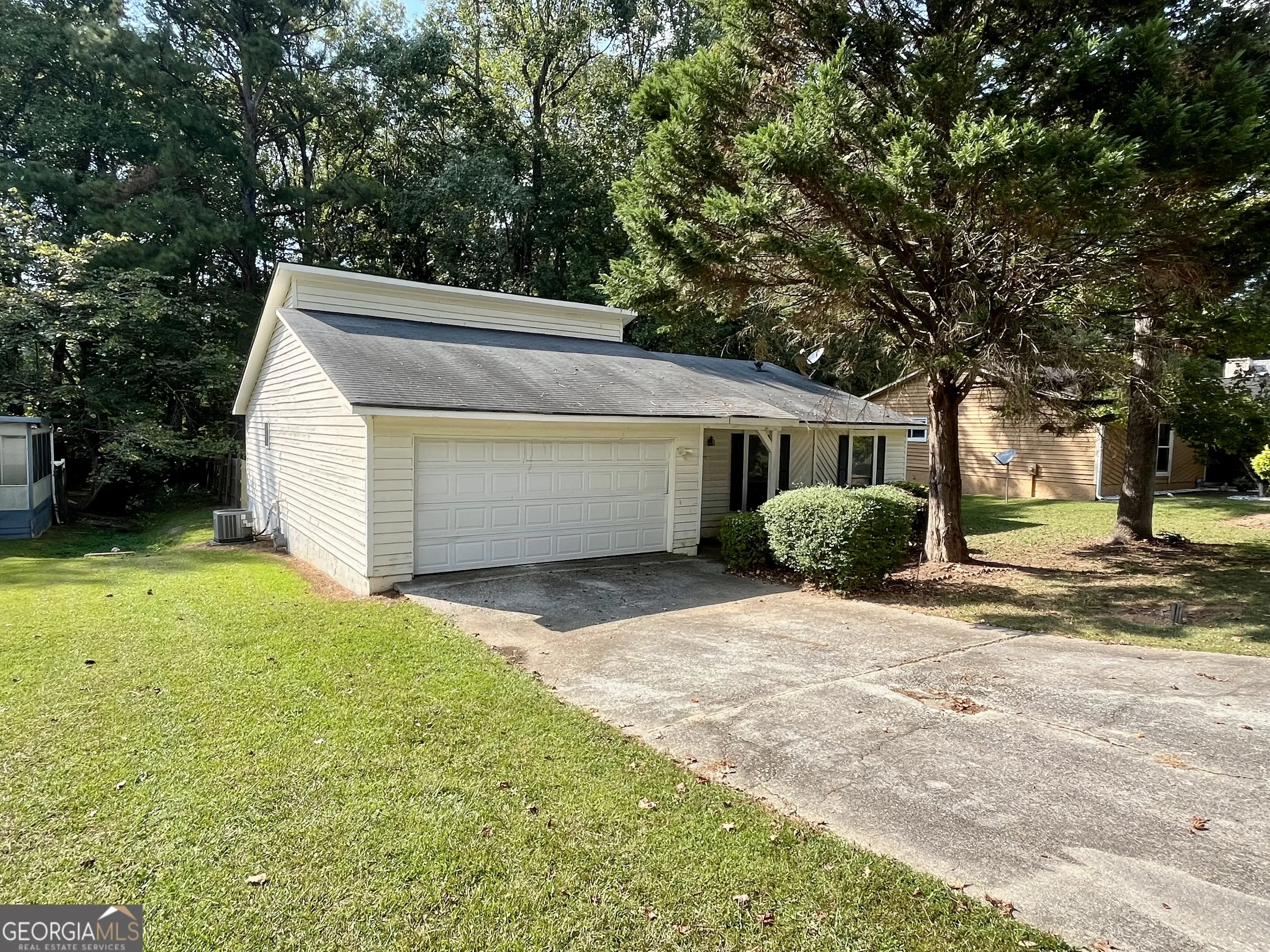 8233 Creekline Court