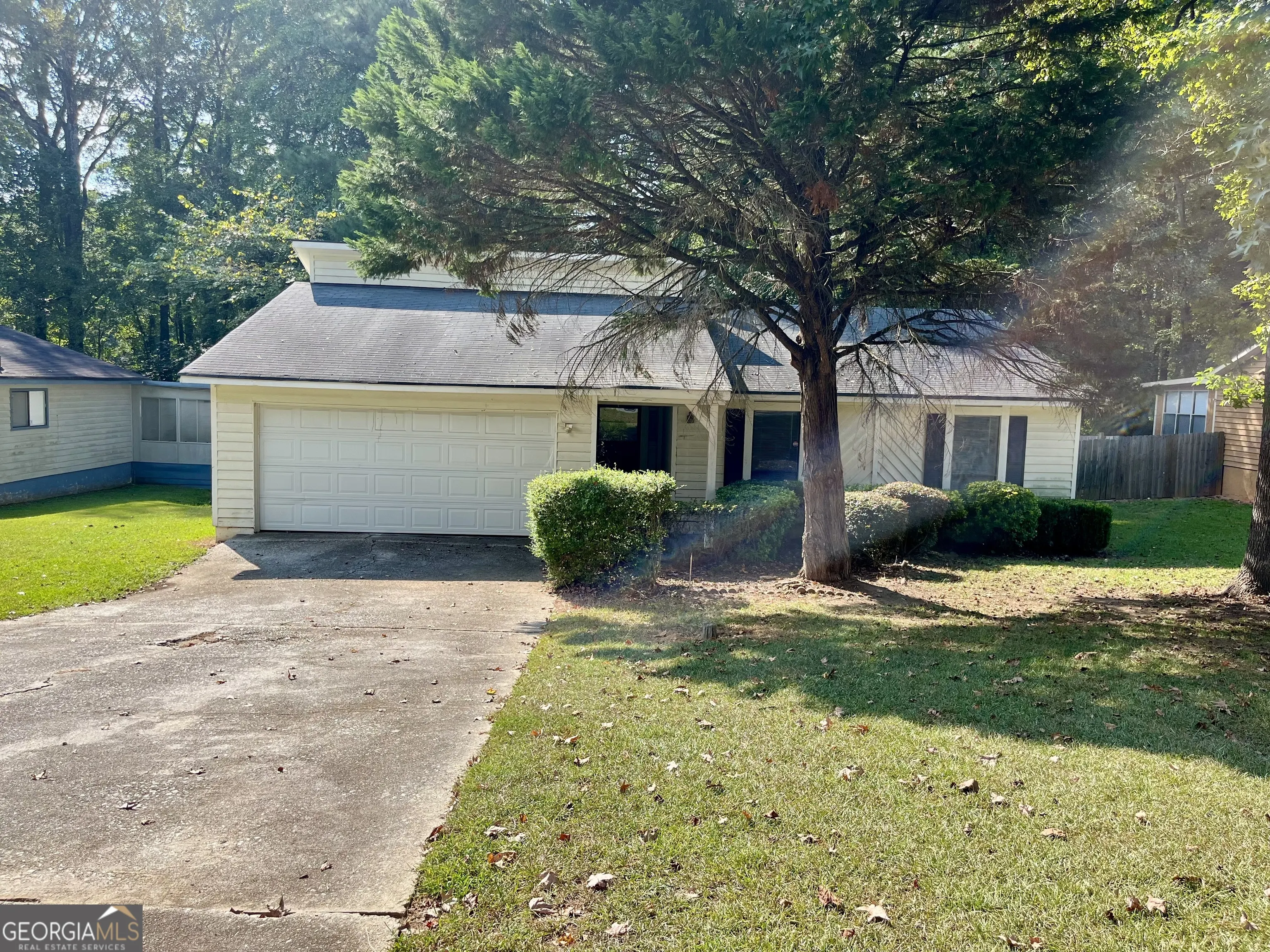8233 Creekline Court