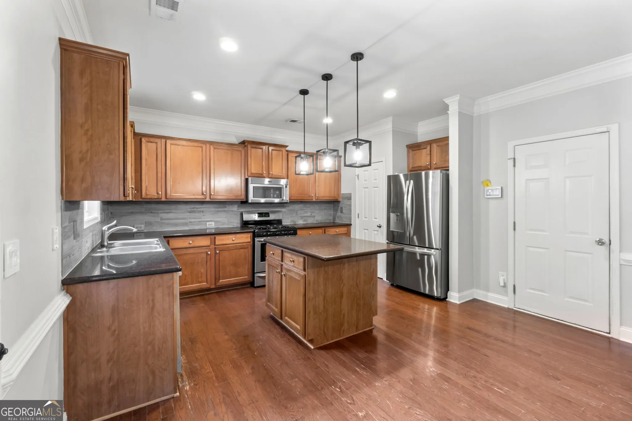 6223 Sapphire Court