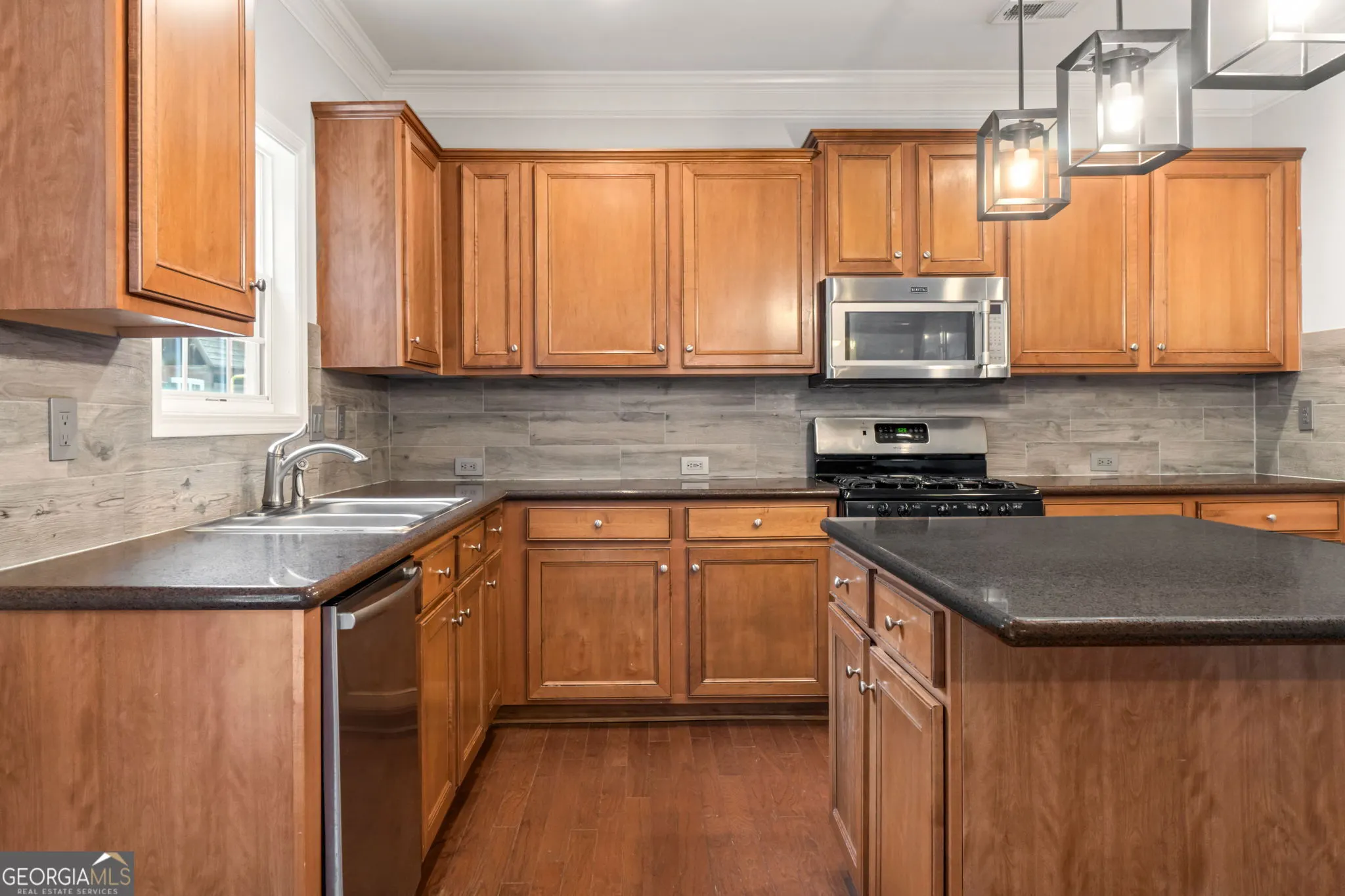 6223 Sapphire Court