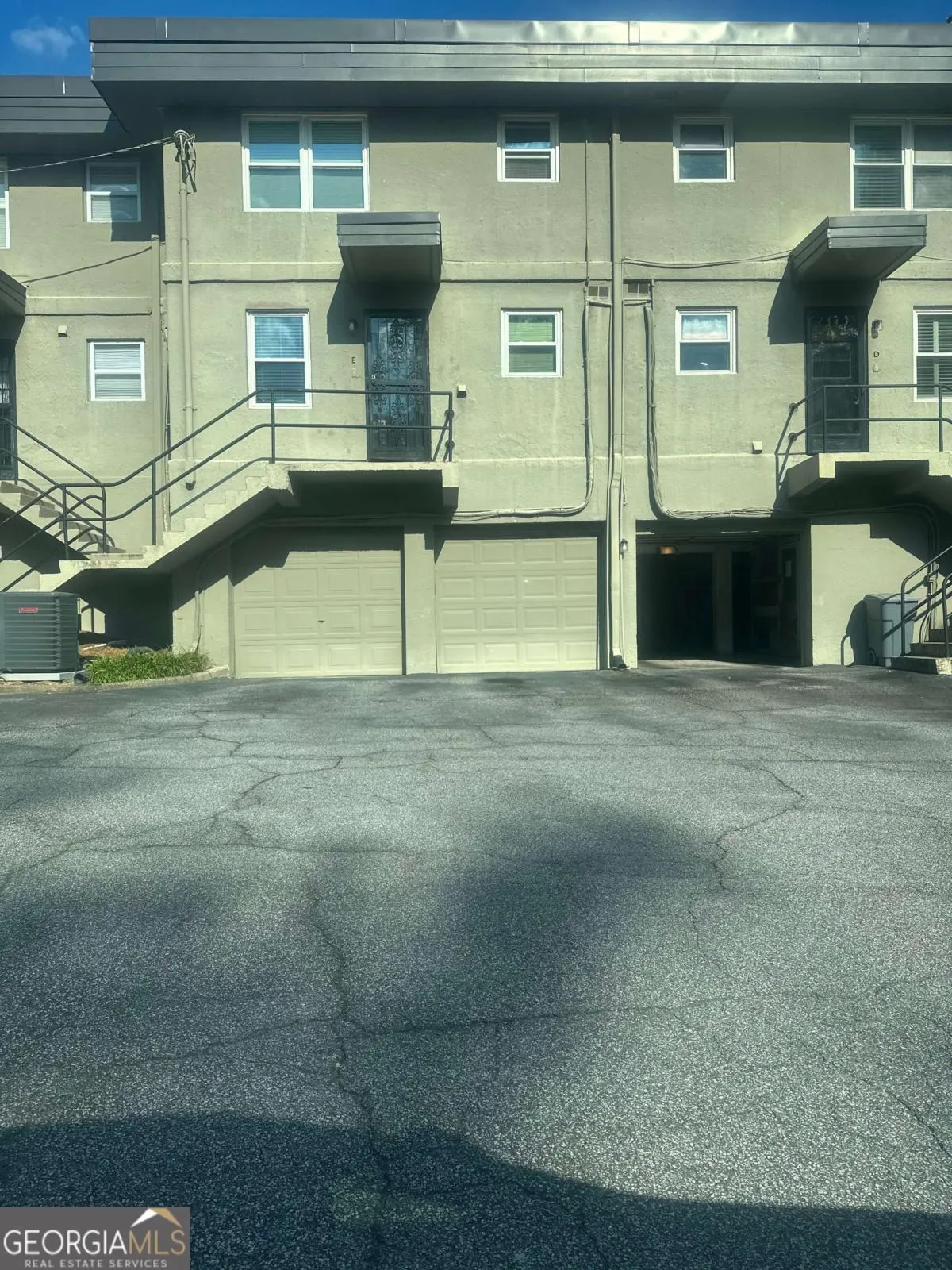 D 284 Lakemoore Drive NE, #D