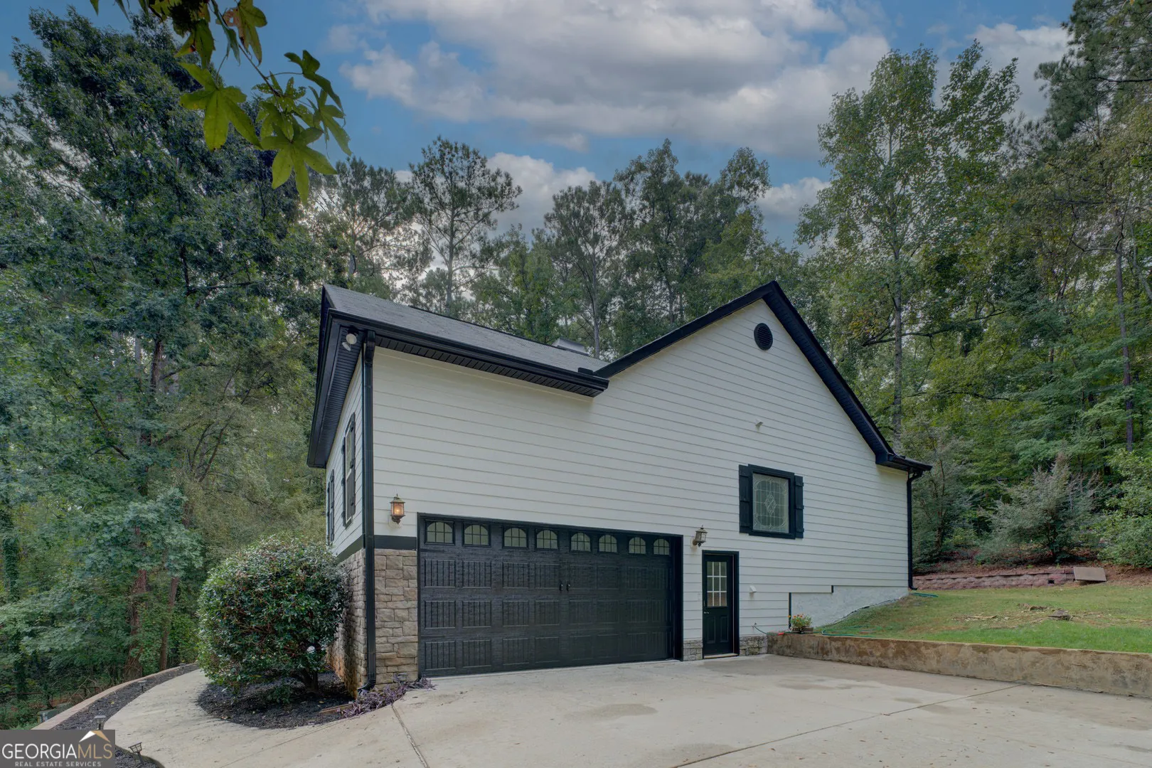 716 E Mourning Dove Court