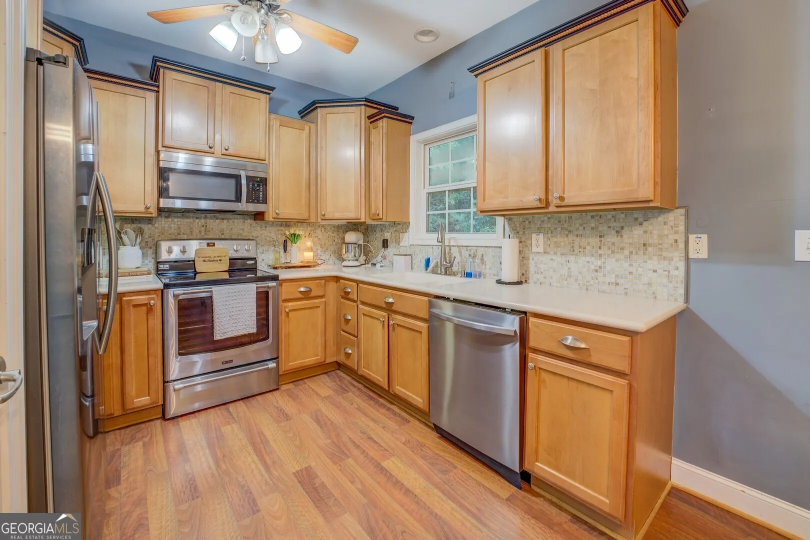 716 E Mourning Dove Court