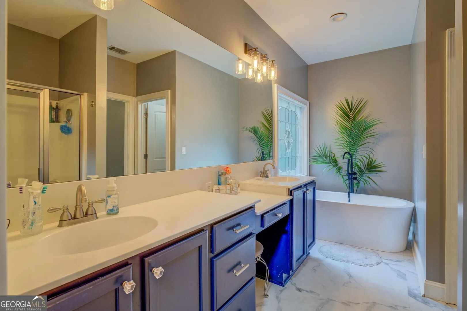 716 E Mourning Dove Court