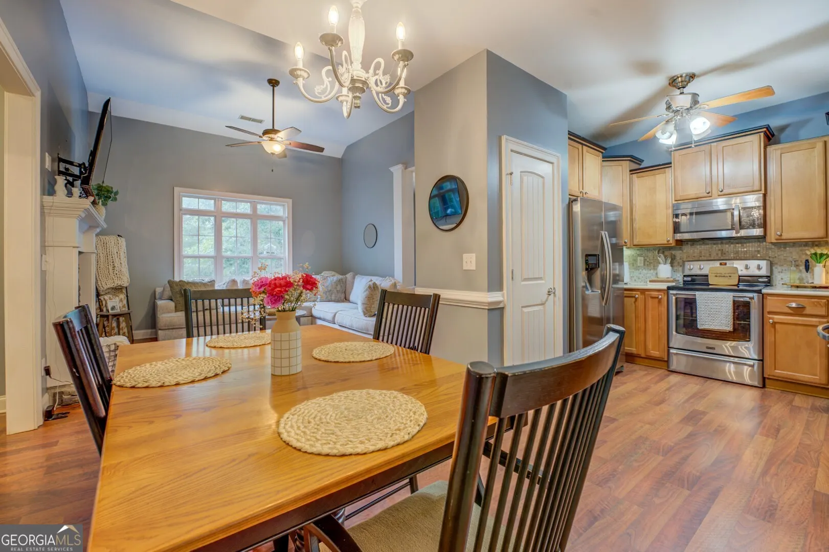 716 E Mourning Dove Court