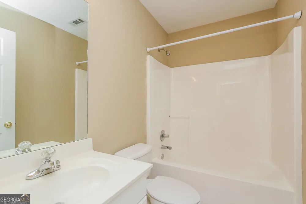 3046 Woodbridge Lane