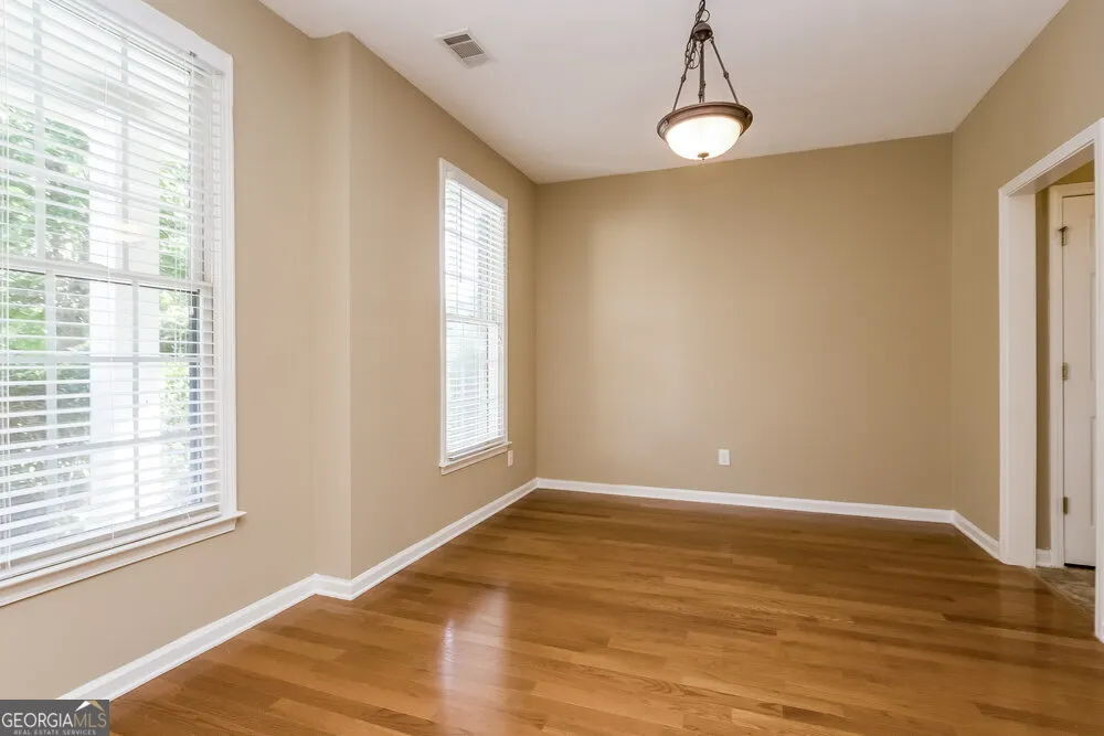 3046 Woodbridge Lane