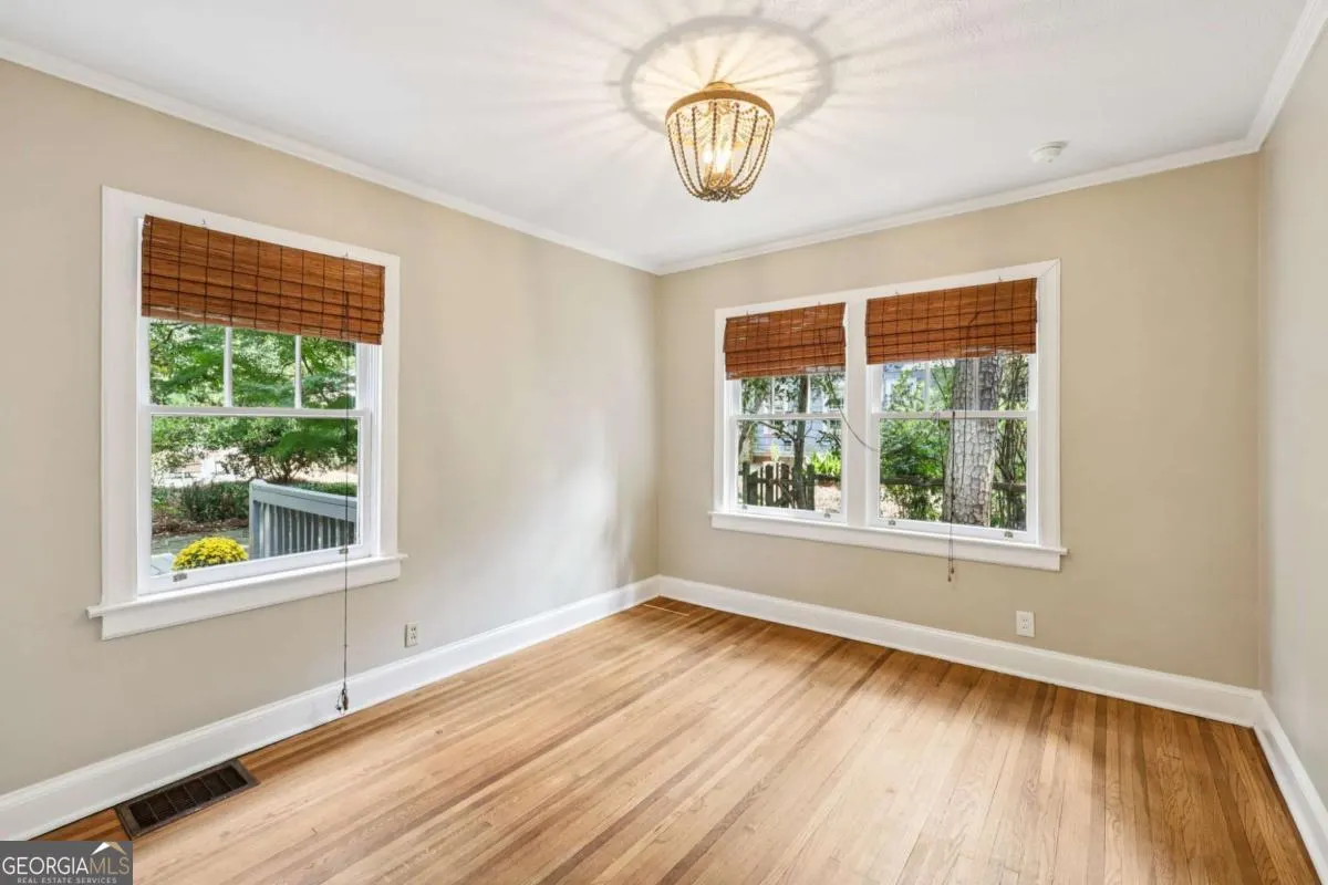 16 Kensington Road