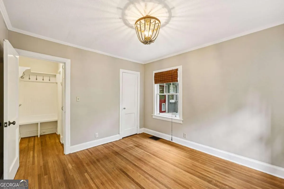 16 Kensington Road