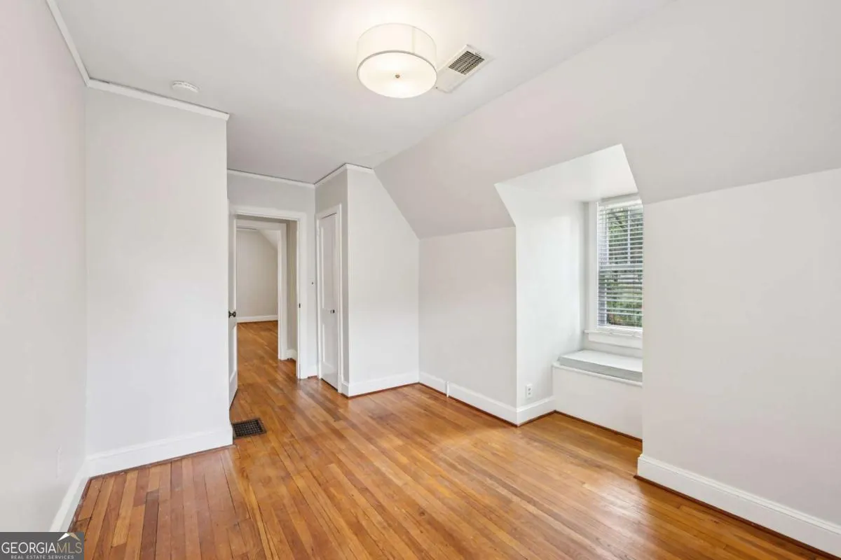 16 Kensington Road