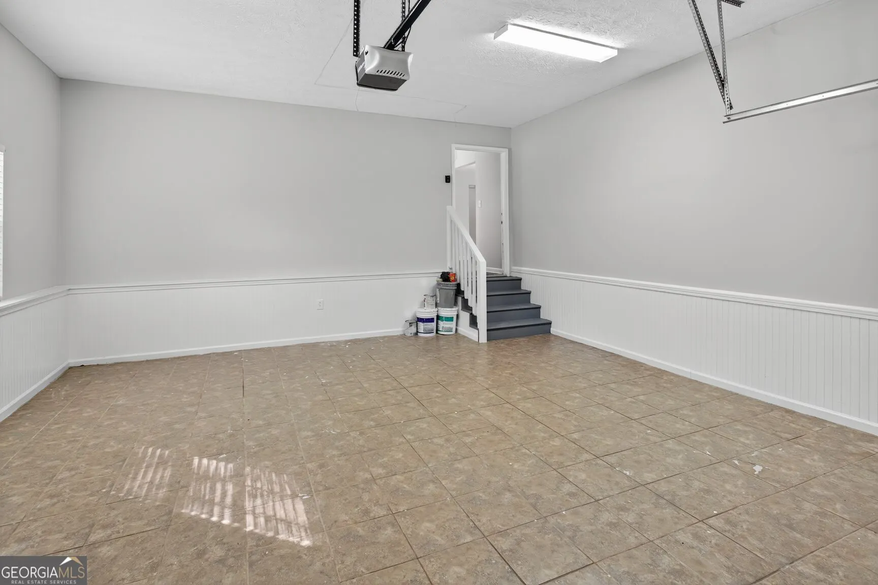 210 Riveredge Way