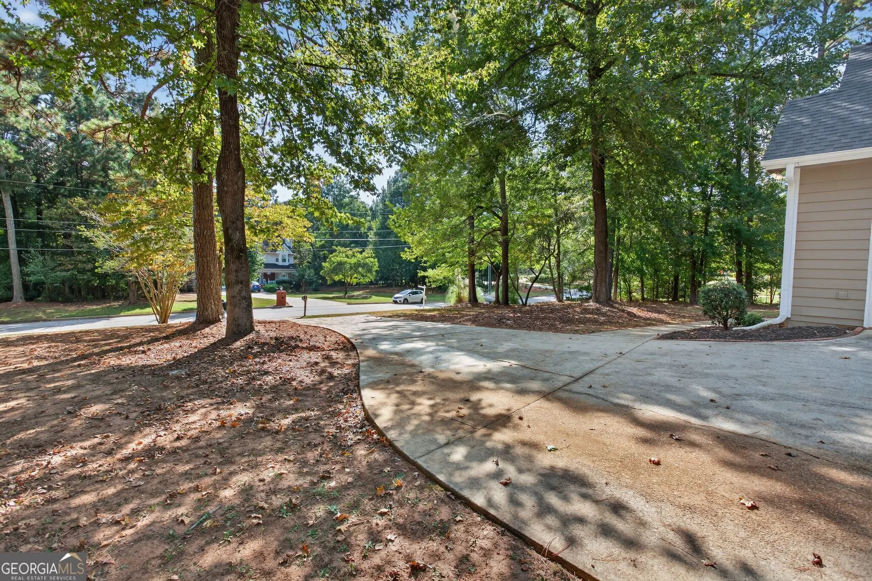 210 Riveredge Way