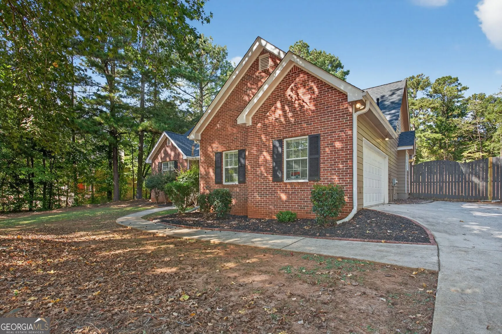 210 Riveredge Way
