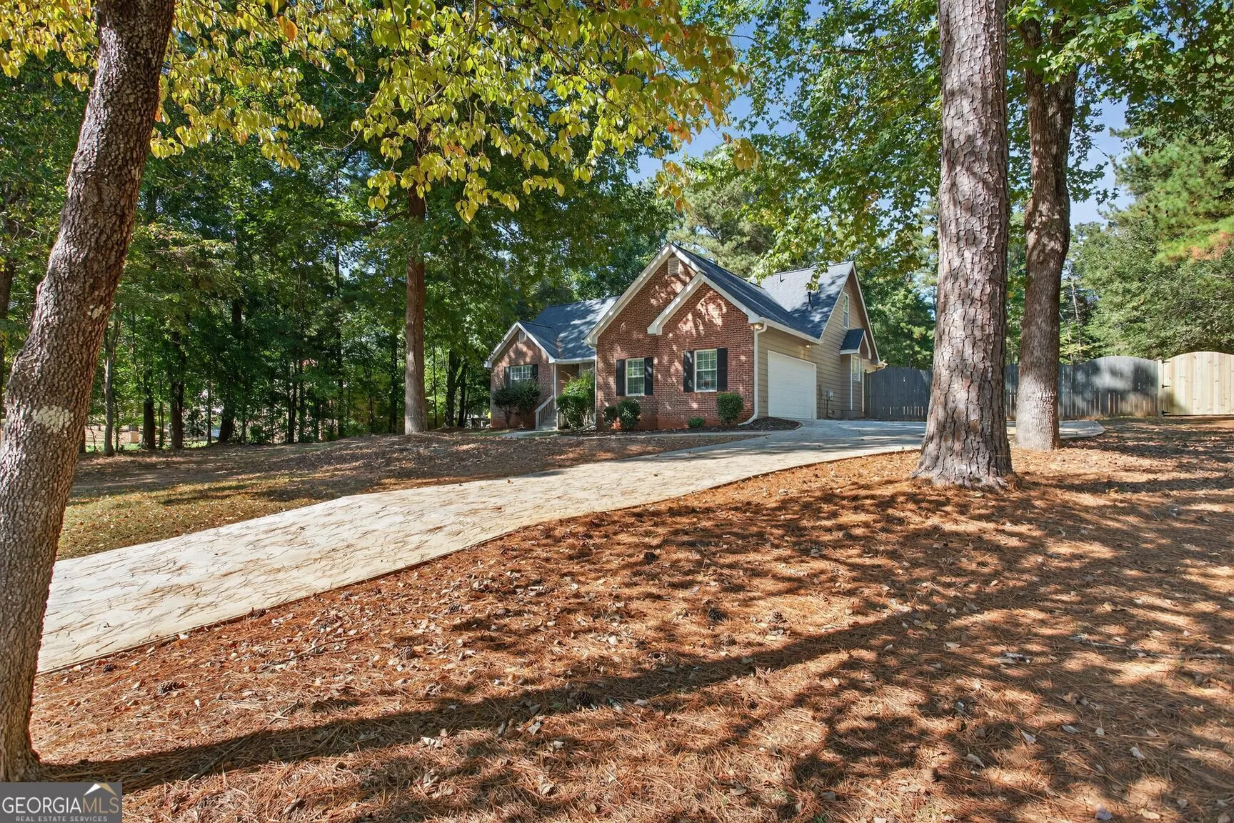 210 Riveredge Way