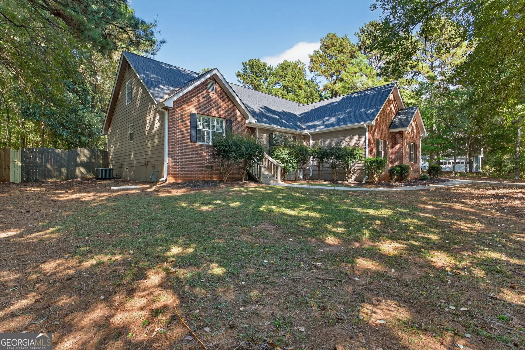 210 Riveredge Way