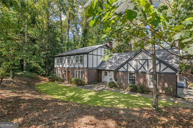 965 Heards Ferry Road