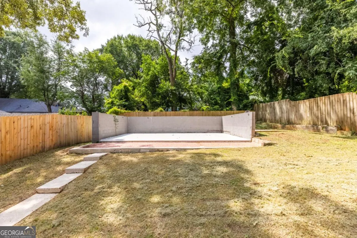 934 Burns Drive SW