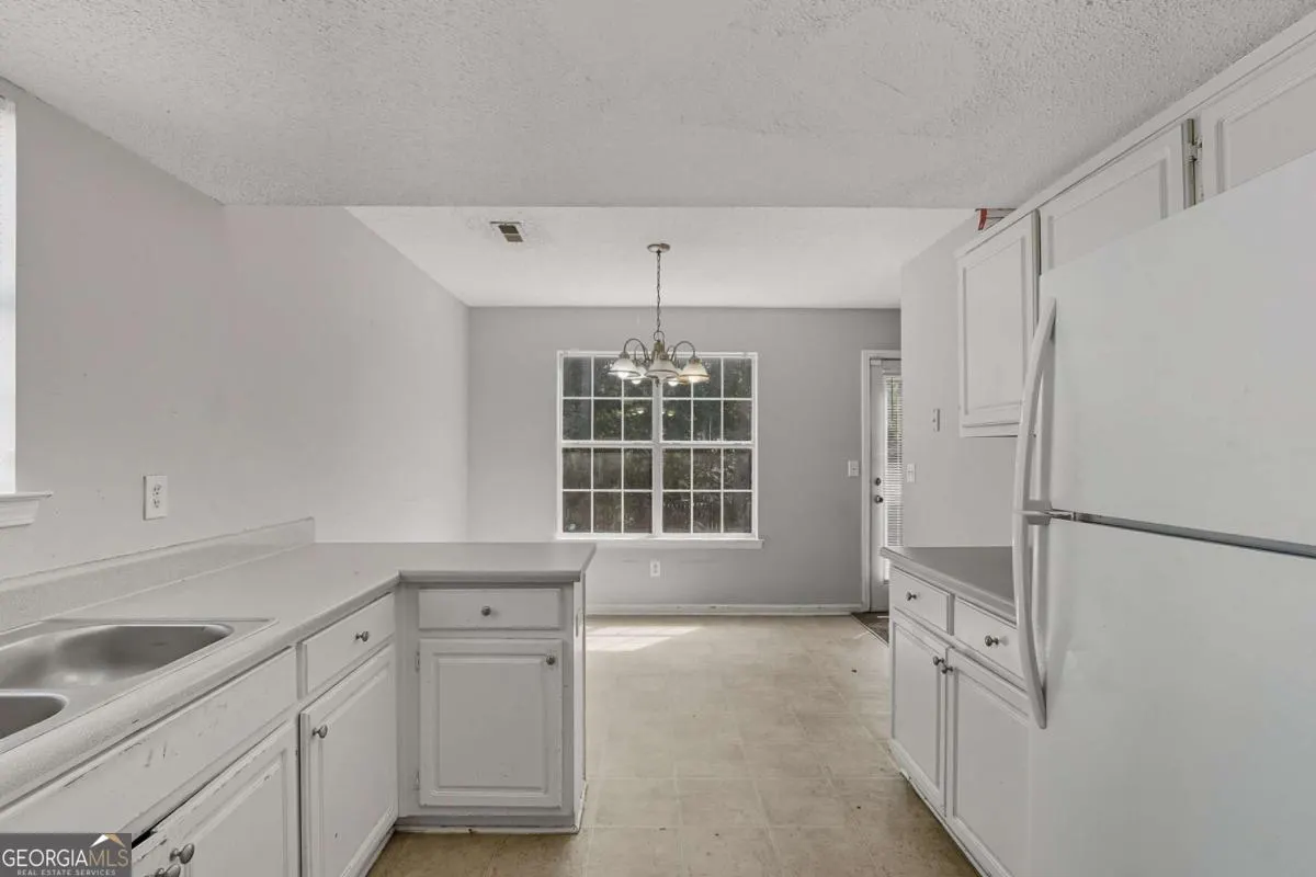 1651 ISLEWORTH Circle