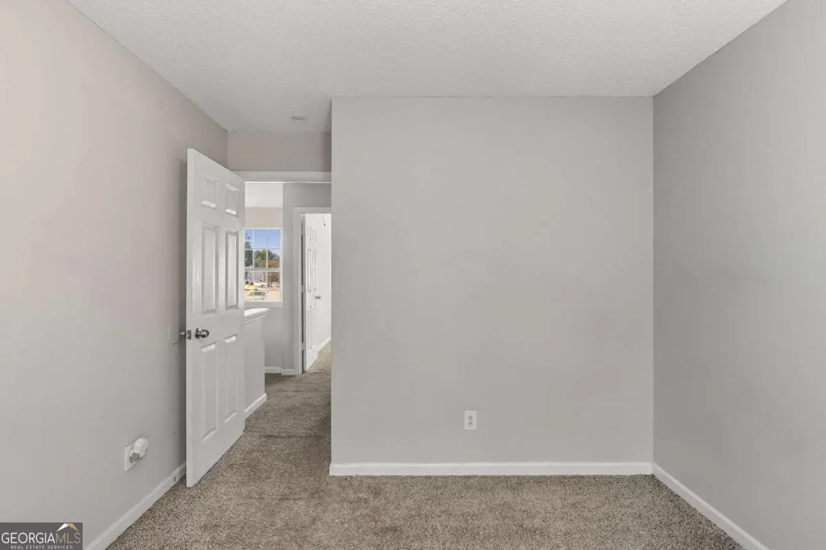 1651 ISLEWORTH Circle
