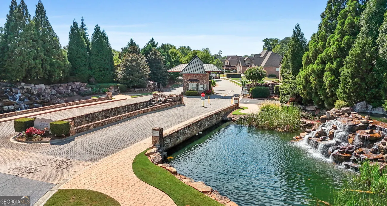 4580 Cloister Circle