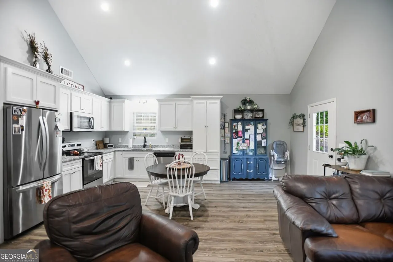 81 ANDERSON Drive