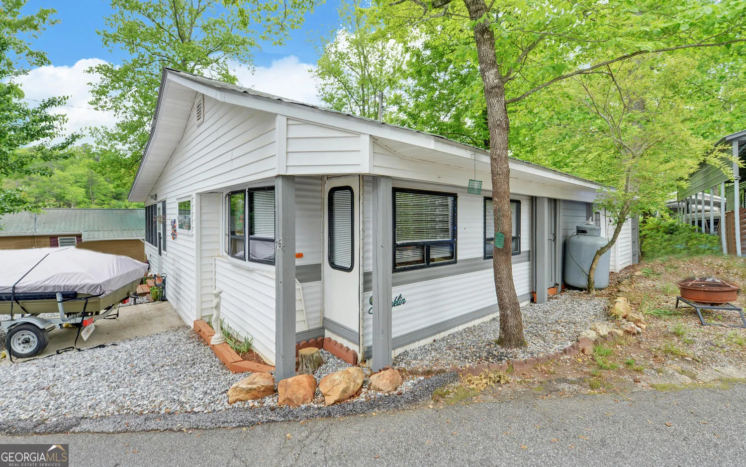 76 Periwinkle Lane