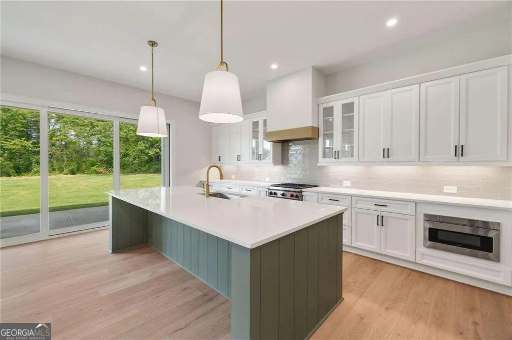 158 Palisade Drive