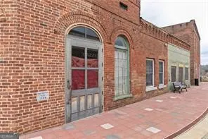 318 Cavalier Lane