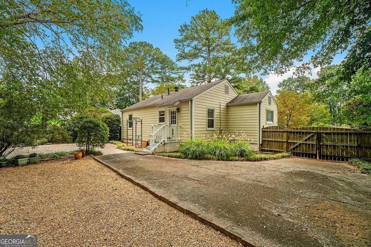 811 Scott Circle