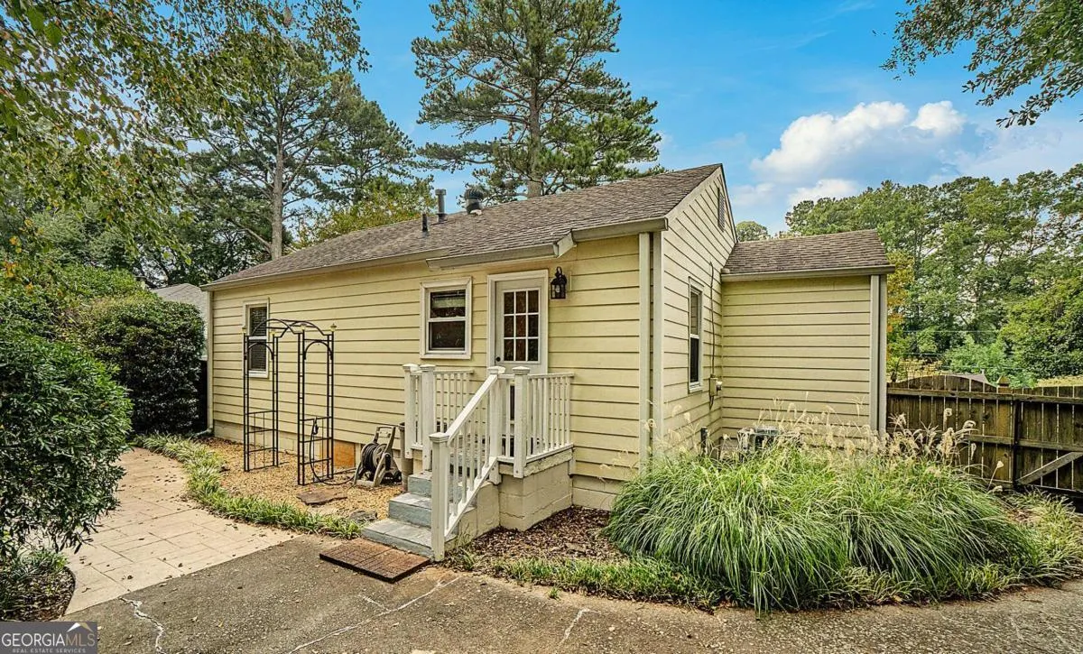 811 Scott Circle