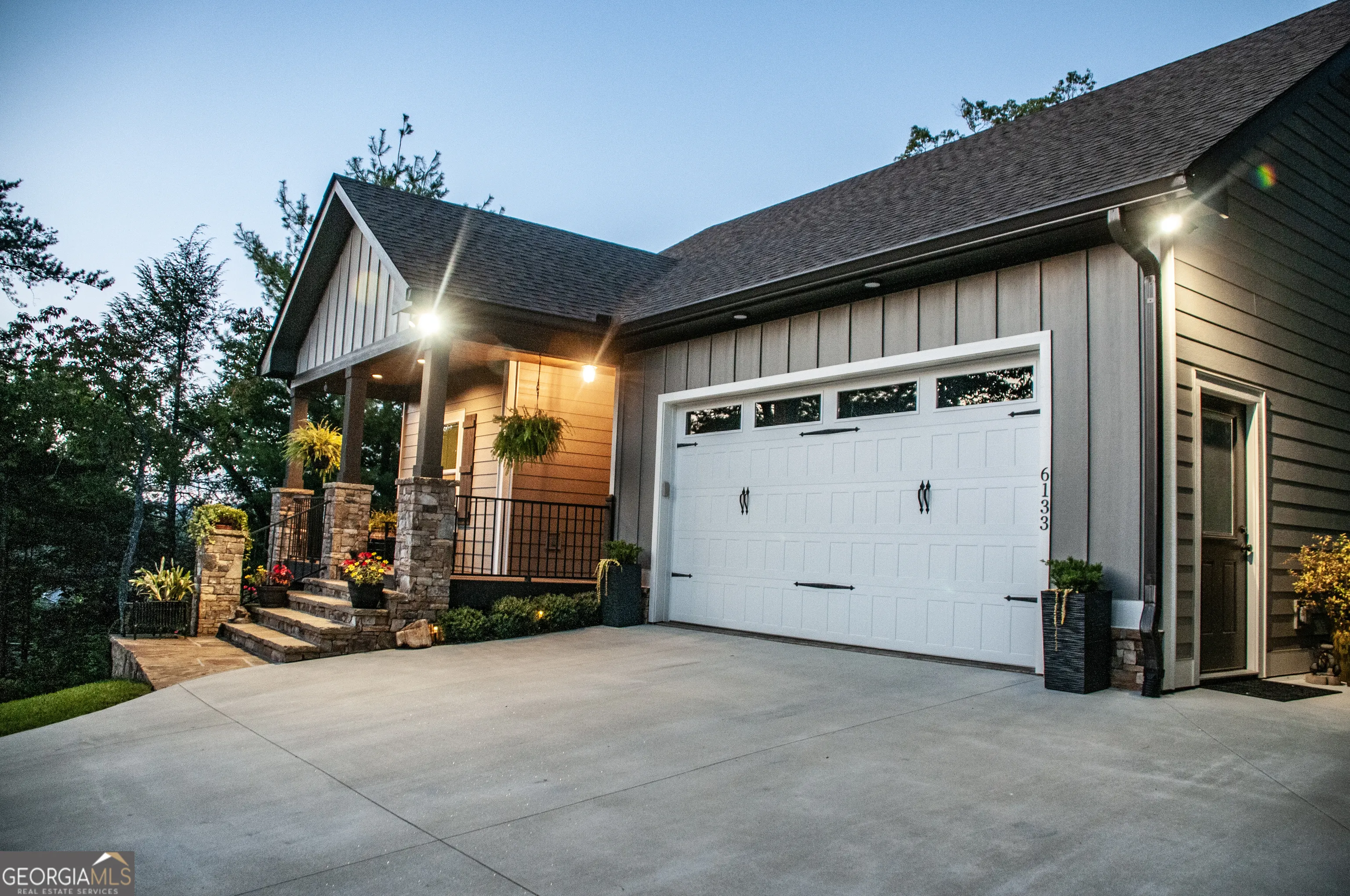 6133 Ruth Drive