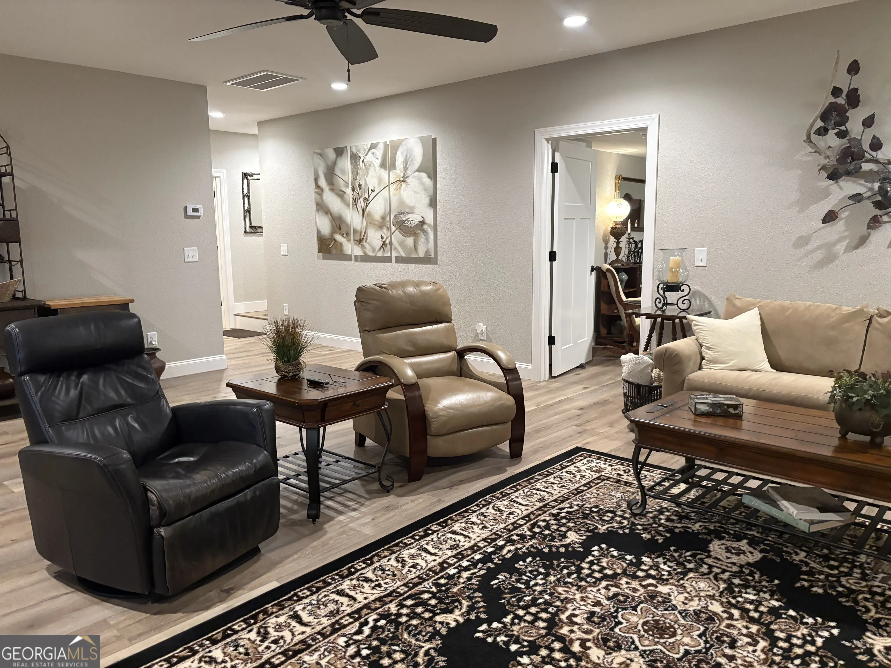 6133 Ruth Drive