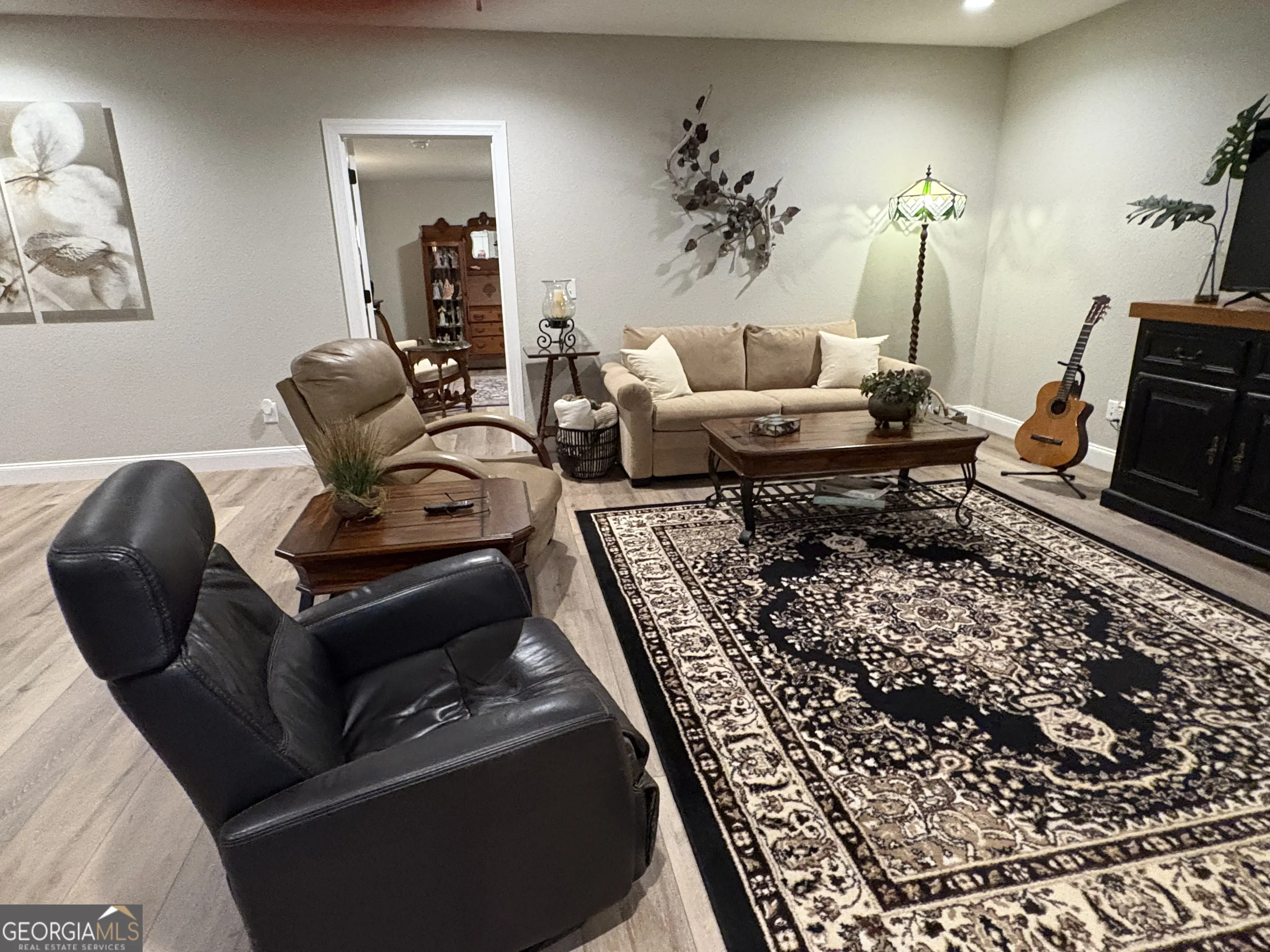 6133 Ruth Drive