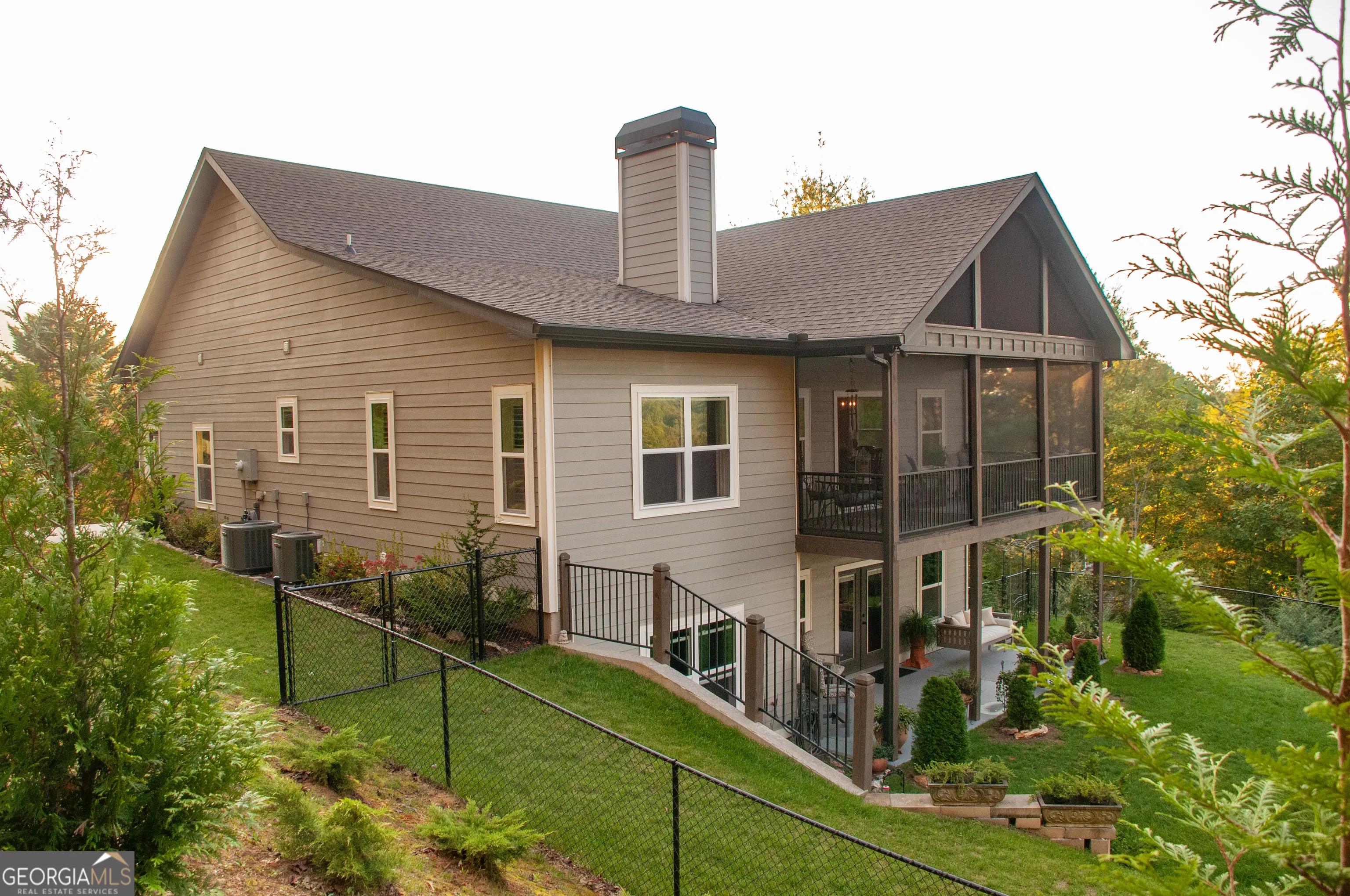 6133 Ruth Drive