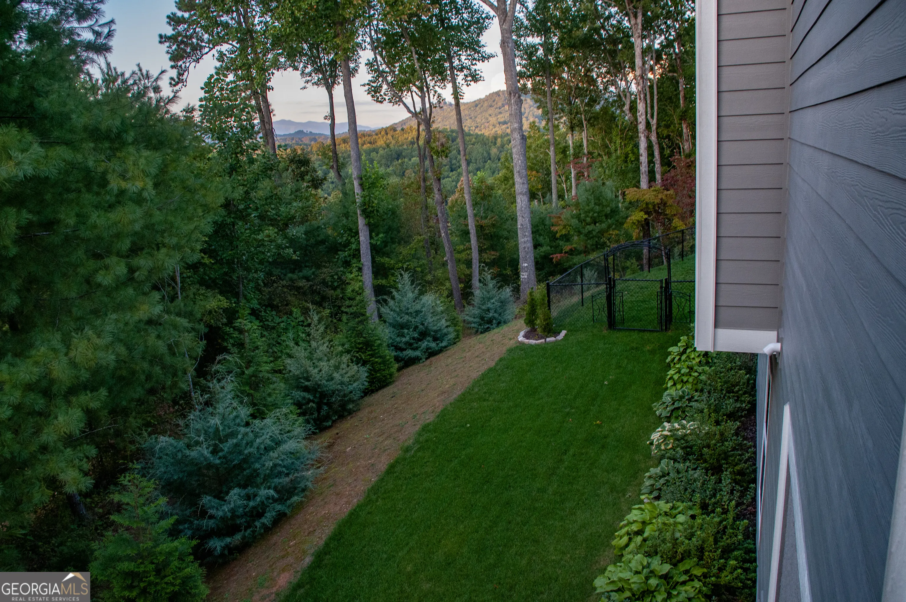 6133 Ruth Drive