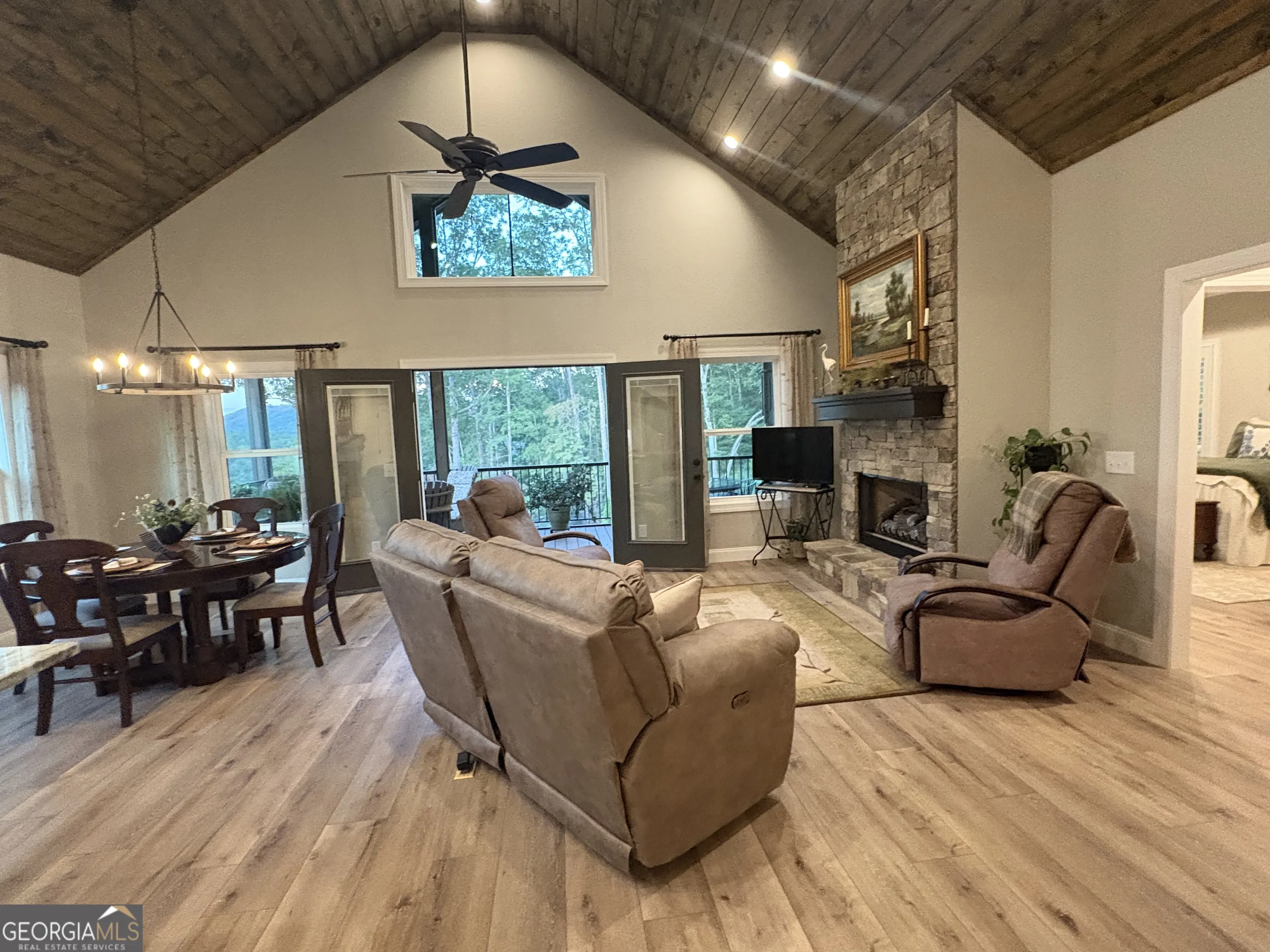 6133 Ruth Drive