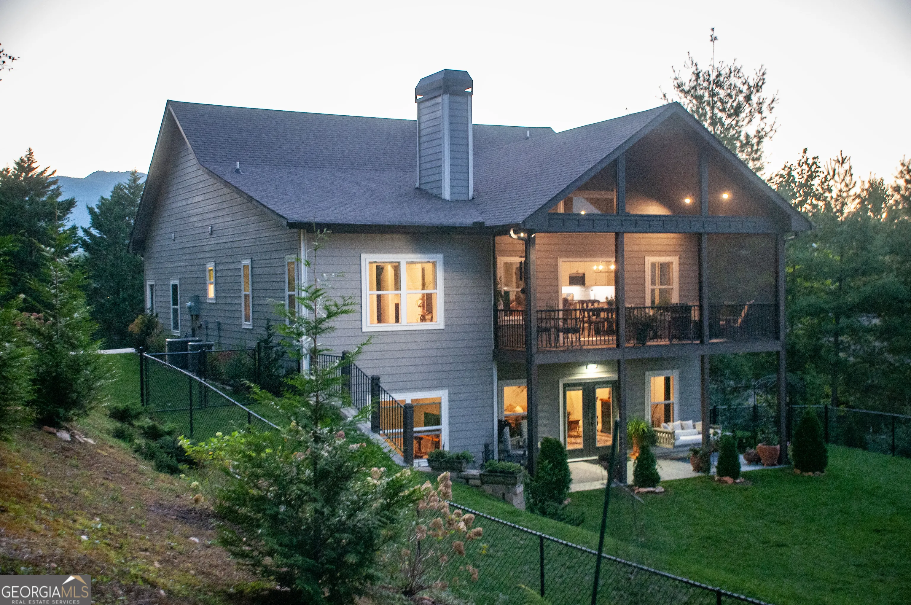 6133 Ruth Drive