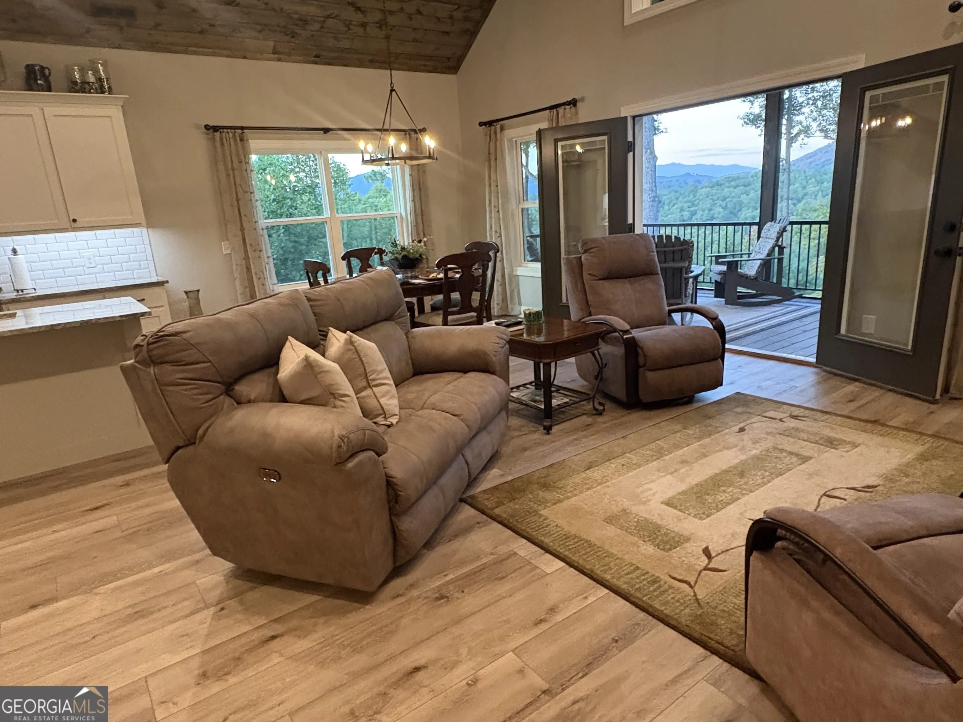 6133 Ruth Drive
