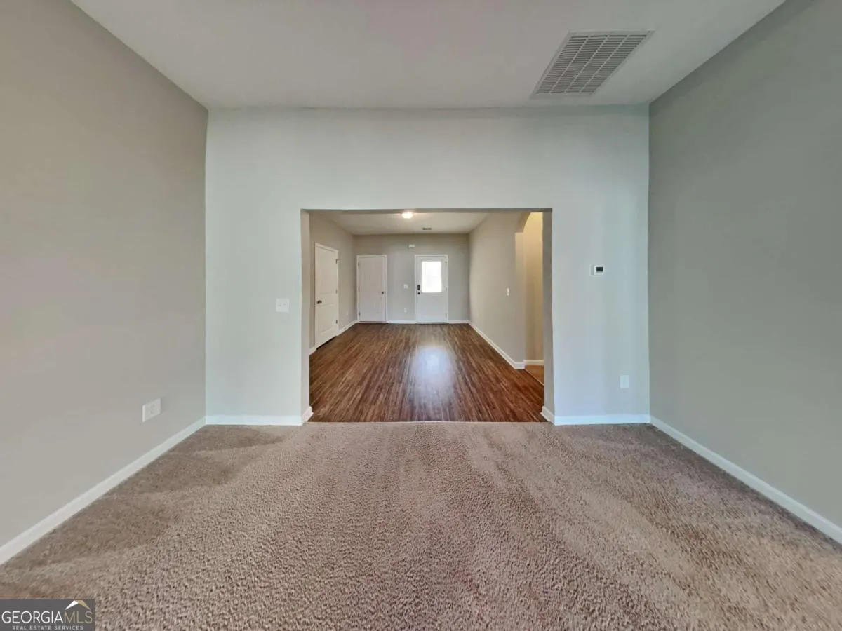 9 Holsteiner Lane