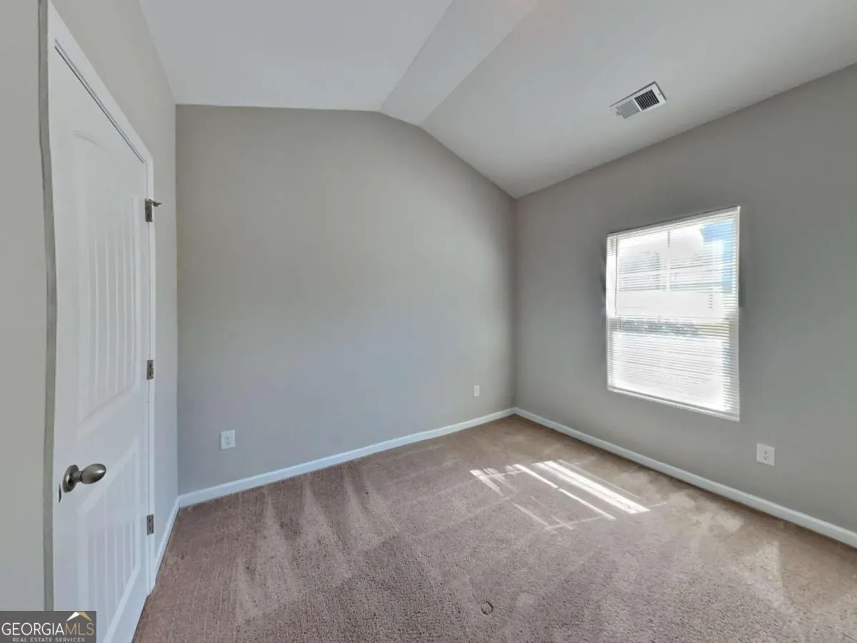 9 Holsteiner Lane